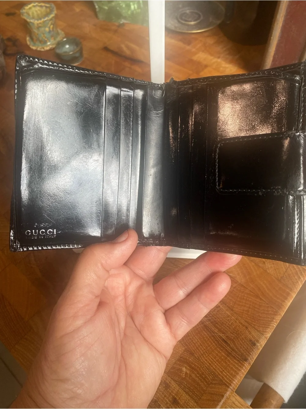 Gucci Black Patent Leather Bifold Wallet w/ Embossed Logo + Box - Picture 5 of 9